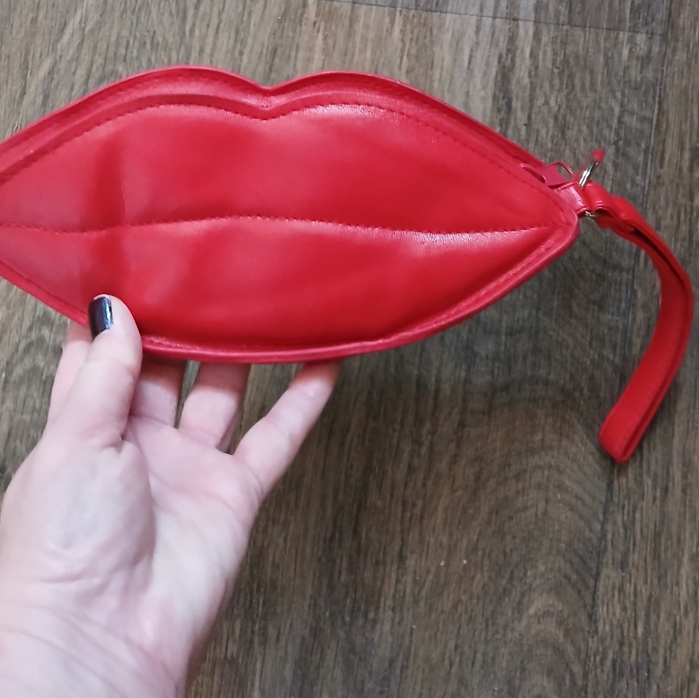 Laura Geller Zip Up Kiss Lips Mirror Strap and Heart Bag.